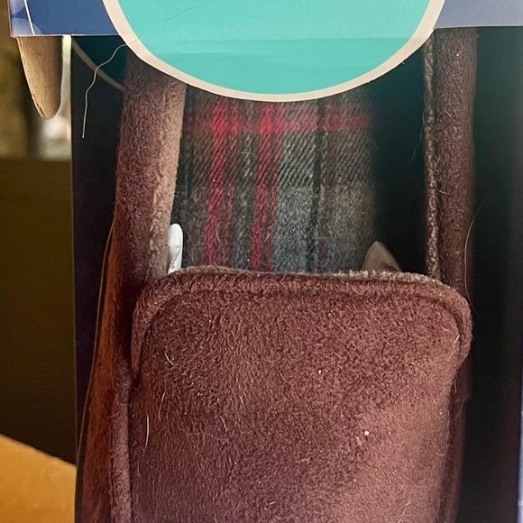 Totes Brown Slip-On Slippers with Suede Finish - Picture 2 of 6